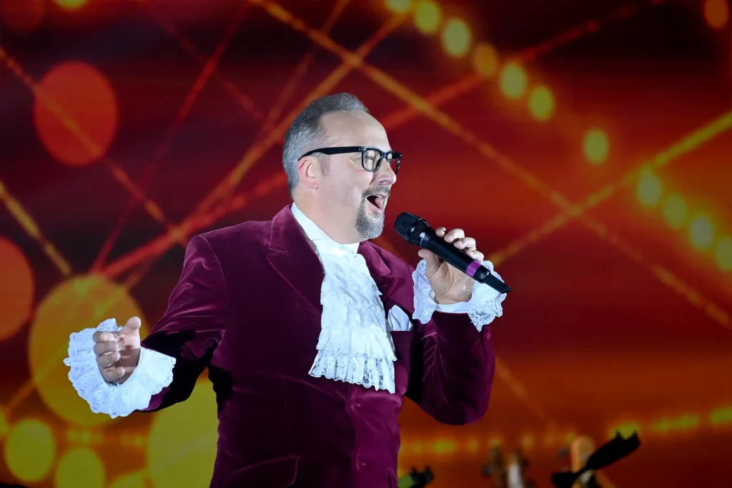 Peter Corry singing at a corporate event in Northern Ireland